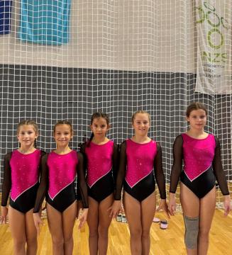 Gimnastičarji ŠD Partizan Ravne tudi v akrobatiki pokazali svoje znanje (1)